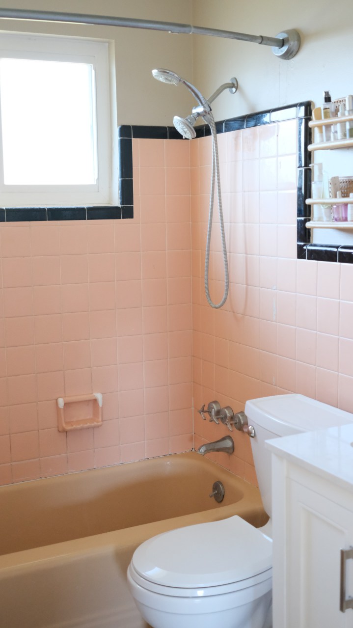 No Demo Reno Bathroom Plans (Save Pink&nbsp;Bathrooms!)
